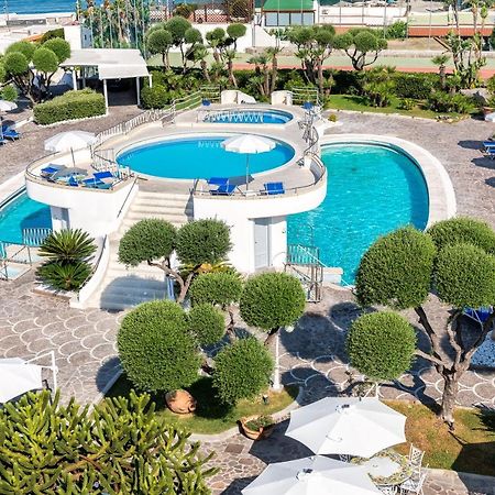 Hotel Zaro ラッコ・アメーノ エクステリア 写真